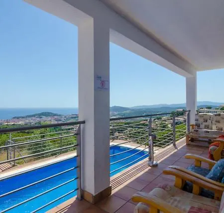 Sleeps 9 Pool Wifi * Lloret de Mar
