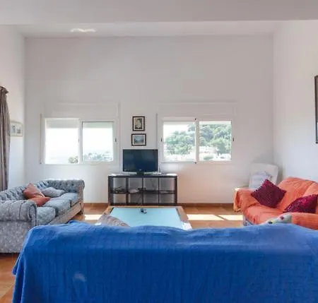 Sleeps 9 Pool Wifi Lloret de Mar
