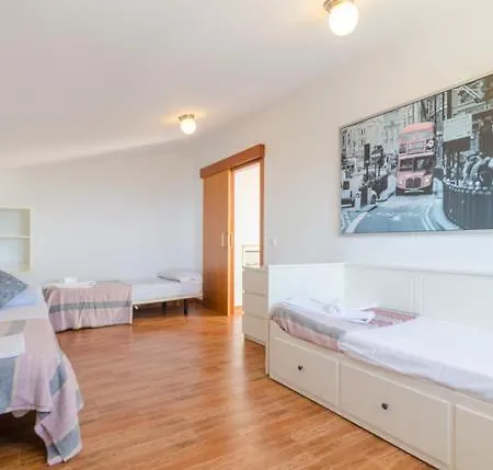 Sleeps 9 Pool Wifi Villa *